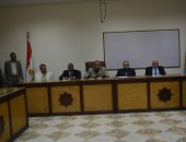 رئيس جامعة الأزهر يلتقى عمداء كليات فرع أسيوط 