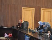 نائب محافظ البحر الأحمر تناقش انجازات المجلس القومى للسكان بالمحافظة 