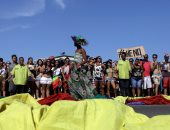 آلاف المثليين يحتفلون فى مدينة ريو دى جانيرو بالبرازيل