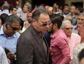 الخطيب وحسن حمدى وطاهر أبو زيد ونجوم الكرة فى جنازة صفوت عبد الحليم