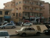 صور.. شكوى من تحويل منطقة الشباب فى مدينة العبور إلى ورش سيارات 