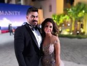 كيف احتفل خالد سليم وزوجته بعيد زواجهما السابع 