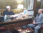 النائب نضال السعيد يلتقى وزير الأوقاف ويؤكد: الوزارة تولى المساجد رعاية كاملة