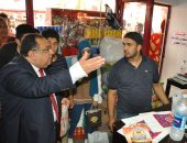 صور.. رئيس جامعة حلوان يجتمع بمجلس اتحاد طلاب الجامعة والكليات