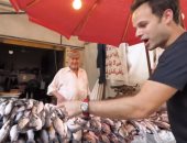 من سوق السمك للفول والطعمية.. مدون عالمى يوثق أكلات الإسكندرية