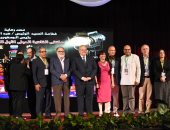 رئيس جامعة القاهرة يفتتح فعاليات ملتقى القاهرة الدولى الأول للمسرح الجامعى