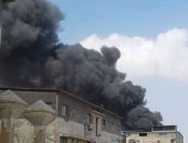 الحماية المدنية تدفع بـ4 سيارات لإطفاء حريق بمصنع غرب الإسكندرية