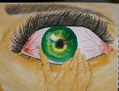 قارئة تشارك بمجموعة من الرسومات وتتمنى تعليم الرسم للأطفال