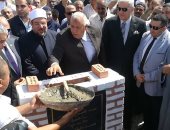 صور.. وزير الاوقاف يضع حجر أساس المجمع الإسلامى الكبير بالوادى الجديد
