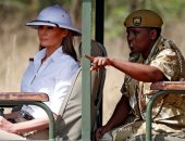 صور.. ميلانيا ترامب تقوم برحلة سفارى فى كينيا وتزور دارا للأيتام 