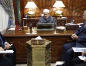 الإمام الأكبر لسفير إندونيسيا: مستعدون لتقديم الدعم لمنكوبى زلزال سولاويسى