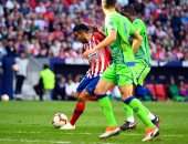 أتلتيكو مدريد يستغل تعثر الريال وبرشلونة ويتصدر الدوري الإسباني..فيديو