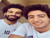 صغار الفراعنة يطلبون التواجد مع محمد صلاح فى غرفة معسكر نوفمبر