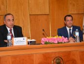 نقيب الصحفيين من جامعة أسيوط: الإعلام له دور حيوى ومؤثر فى حرب أكتوبر  