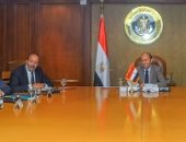 وزير التجارة والصناعة يستعرض الاستراتيجية الجديدة لتطوير صناعة الاثاث 