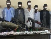 الأمن العام يضبط عصابة مسلحة بأسوان بحوزتهم سلاح وأموال