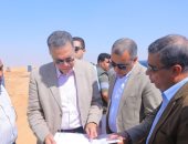 وزير النقل يتابع أعمال تنفيذ مشروع تطوير طريق القاهرة أسيوط الصحراوى الغربى