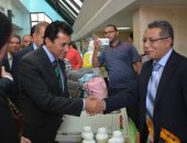 وزير الشباب ومحافظ أسيوط يفتتحان معرض جهاز المشروعات المتوسطة والصغير