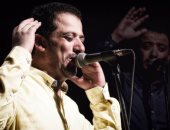 علي الهلباوي يغني الأشعار الصوفية في مسرحية " رسائل العشاق " 