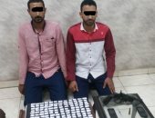 ضبط ٣ تجار مخدرات بحوزتهم ٣٥٠ لفافه هيروين وأسلحه نارية بالغربية