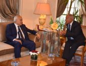 أبو الغيط يناقش مع غسان سلامة سبل حلحلة الأزمة الليبية واستكمال المسار السياسى