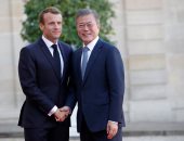 صور.. ماكرون يلتقى نظيره الكورى الجنوبى بالإليزيه