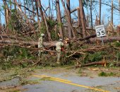 صور.. الأمريكيون يعيدون إعمار مناطق إعصار مايكل بولاية فلوريدا