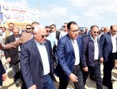 رئيس الوزراء من أنفاق قناة السويس: ما تحقق فى الأنفاق معجزة هندسية بكل المقاييس وأنا فخور كمواطن ومهندس مصرى.. الدكتور مصطفى مدبولى: المصريون سطروا ملحمة تاريخية بهذا المشروع