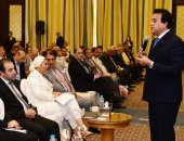 صور.. وزير التعليم العالى: "عندنا 50 ألف وافد ويقولك جامعاتنا مش بتعرف تفك الخط"
