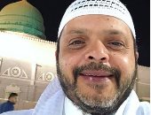 هنيدى يؤدى مناسك العمرة ويزور المسجد النبوى