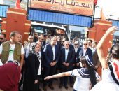 رئيس الوزراء يستهل زيارته لبورسعيد بتفقد مدرسة القناة الإعدادية بنات