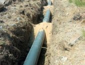 صور.. تغطية قنوات الرى الزراعى وتنفيذ أعمال صيانة بقرى فلسطين فى الخارجة