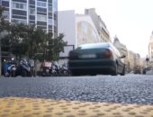 تعبيد 3 شوارع بمواد تقاوم الضجيج والحرارة في باريس.. فيديو