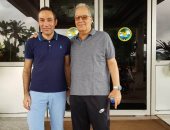 صور.. بعثة يد الزمالك تلتقط سيلفى وتشيد بالسفارة قبل مواجهة أغادير