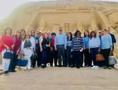 وزير الآثار يرافق الوزراء والسفراء وأعضاء البرلمان داخل معبدى أبو سمبل