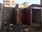 صور.. شرطة المرافق بالشرقية تزيل 120 كشك ومحل مخالف بحلقة السمك