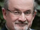 هل يفوز سلمان رشدى بجائزة نوبل؟