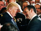الجارديان: الغريمان ترامب وكروز يغازلان بعضهما لتحقيق أهداف سياسية 