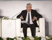 رئيس لاتفيا السابق: الأديان تخرج من مشكاة واحدة فلماذا نظرية صراع الحضارات