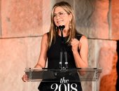 على قديمه.. جينيفر انيستون لم تغير مصفف شعرها منذ 24 عاما