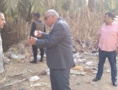 محافظ الوادى الجديد يوجه بنقل الحظائر خارج الكتلة السكنية بمدينة الخارجة