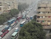 قارئ يرصد السير عكس الاتجاه وتكدس السيارات بشارع شبرا
