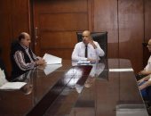 وكيل وزارة التربية والتعليم يجتمع بإدارة خدمة المواطنين لتطوير العمل بها