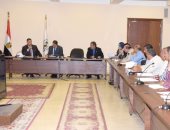 محافظ بنى سويف يطالب بخطة للتوسع فى المشروعات الإنتاجية  