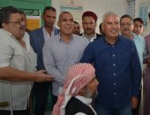 فيديو وصور.. محافظ مطروح يتفقد مستشفى النجيلة ويتابع مبادرة تحاليل فيروس سى