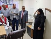  وكيل "صحة القليوبية" يتابع مبادرة القضاء على فيروس سى بمستشفى ناصر العام