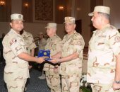 وزير الدفاع يلتقى أبطال الدفاع الجوى ويفتتح عددا من المنشآت بعد تطويرها