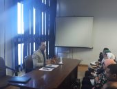 رئيس جامعة دمنهور يبحث خطط التطوير والمشروعات الإنشائية بالجامعة