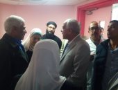 محافظ الجيزة يتفقد مصابى حادث المنيا الإرهابى بمستشفى الشيخ زايد