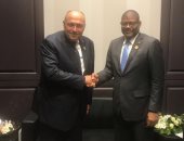 شكرى يلتقى نظيره الليبرى على هامش منتدى شباب العالم